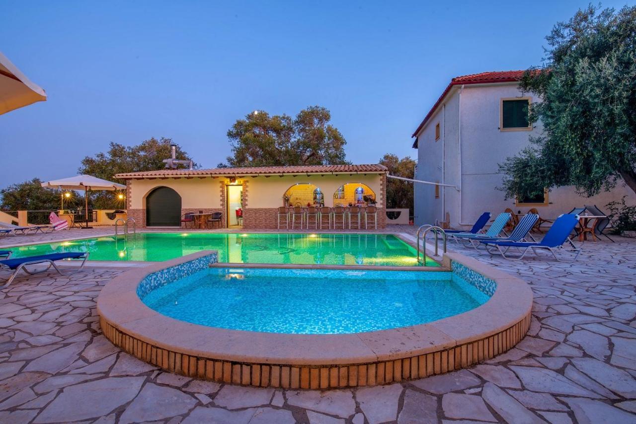 Olympia Paxos Villas & Apartments Гайос Экстерьер фото