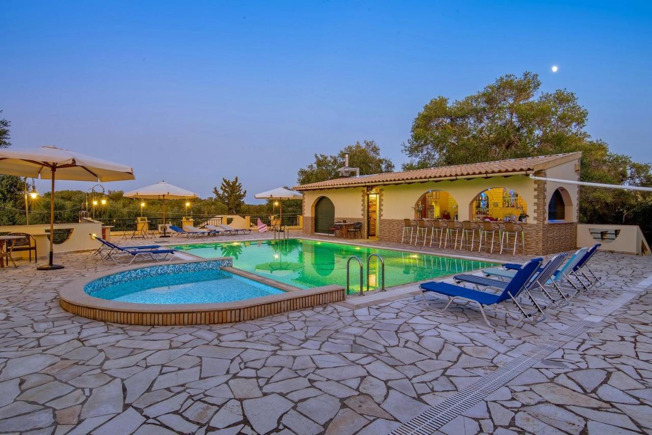 Olympia Paxos Villas & Apartments Гайос Экстерьер фото