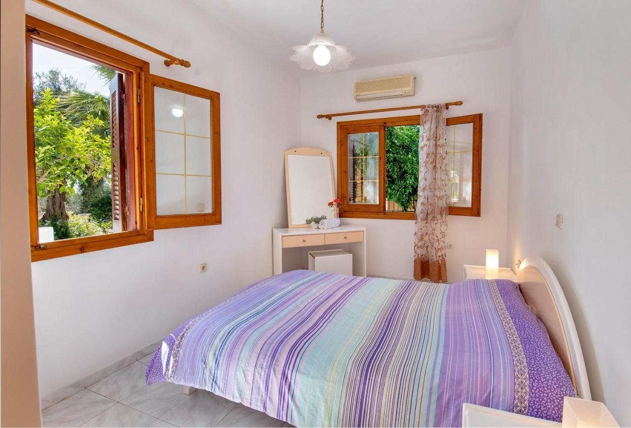 Olympia Paxos Villas & Apartments Гайос Экстерьер фото