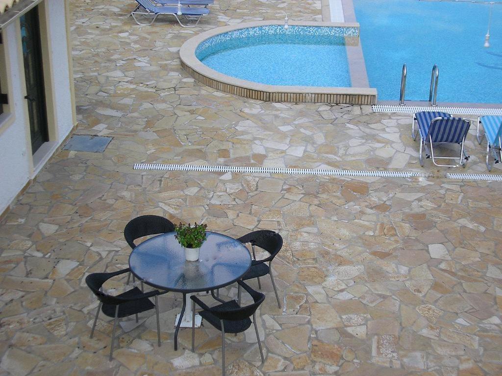 Olympia Paxos Villas & Apartments Гайос Экстерьер фото